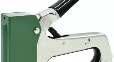 Zszywacze tapicerskie – małe narzędzie, wielka pomoc