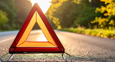 Dachowanie opla w Sobieniach Szlacheckich. Kierowca miał blisko 3 promile alkoholu