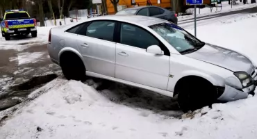 Pościg w gminie Osieck. Pijany kierowca z 3 promilami uciekał przed policją