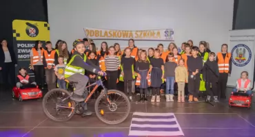 SP nr 1 w Józefowie laureatem konkursu „Odblaskowa szkoła” 2025. Sukces w stołecznym finale