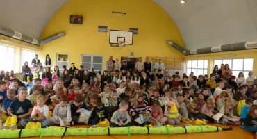 SP w Kątach najlepsza na Mazowszu w kampanii „Jesteś widoczny, jesteś bezpieczny”