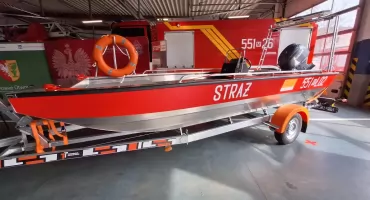 Nowy sprzęt dla strażaków w Otwocku. PSP otrzymała łódź ratunkową i specjalistyczne wyposażenie