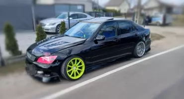 Mandat 5000 zł za jazdę niesprawnym lexusem. Kierowca zignorował zakaz policji