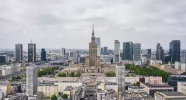 Podróż z historią w tle. Poznaj urokliwe zakątki stolicy, zatrzymując się w sercu miasta