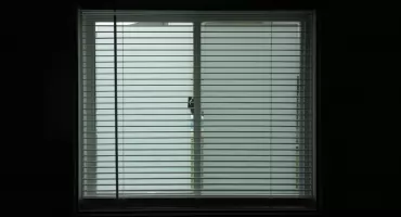 Jak wybrać rolety w Mińsku Mazowieckim: poradnik wyboru i montażu