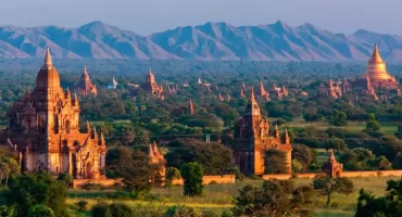 Najpiękniejsze miejsca na świecie – gdzie lecieć w sierpniu, by zobaczyć spektakularne widoki?