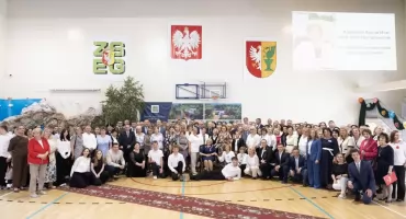 Zasłużona dyrektorka ZSEG Otwock zakończyła pracę. Wzruszające pożegnanie Apolonii Żołądek