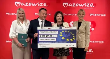 Szkoła w Siedzowie przejdzie termomodernizację. Gmina Sobienie-Jeziory z unijnym dofinansowaniem na 2,7 mln zł