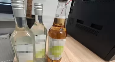 Początek roku szkolnego w powiecie otwockim. Policja pilnuje bezpieczeństwa, interweniuje też w sprawie alkoholu